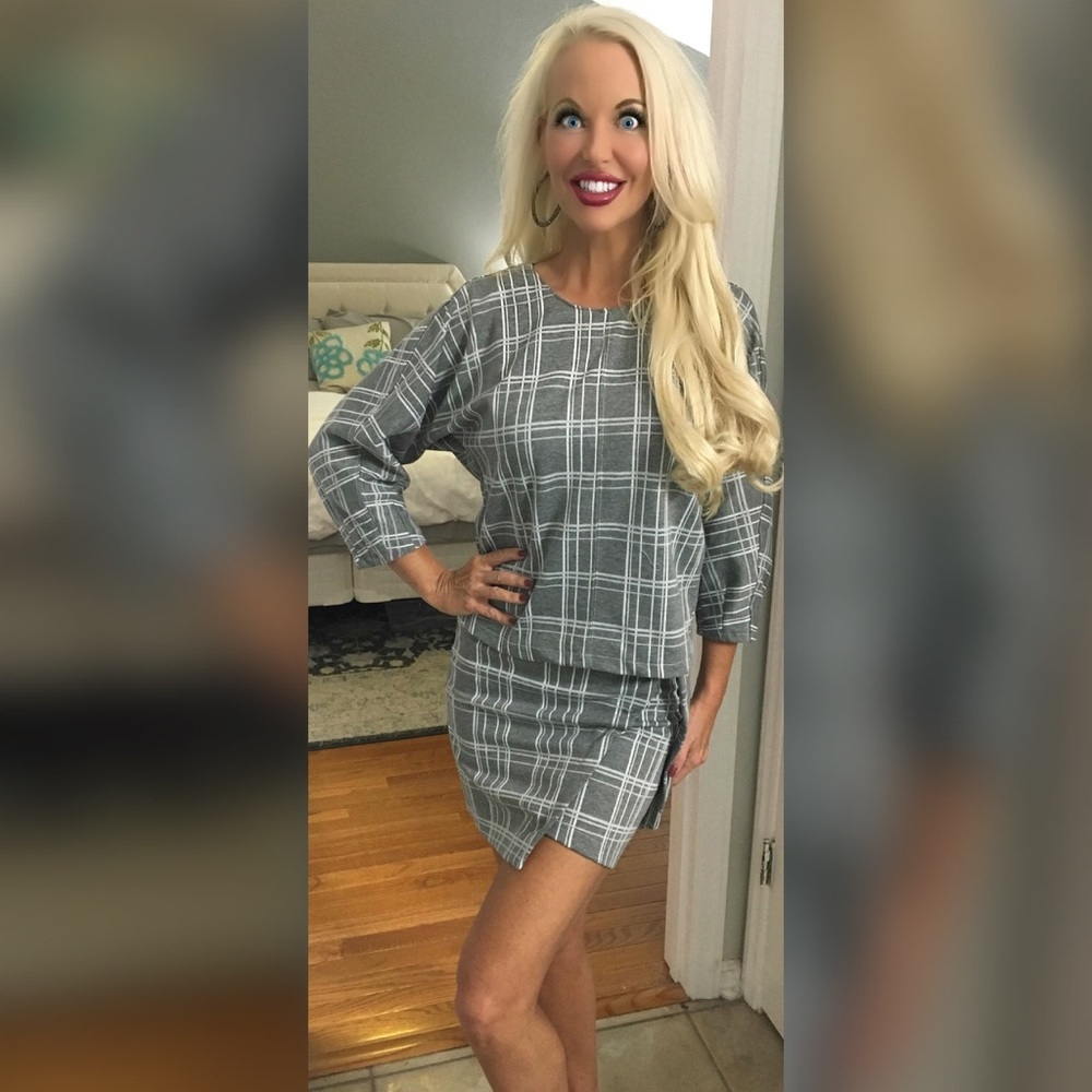 ❤️ 2 Piece Plaid Skirt/Top Set! - Picture 6 of 7